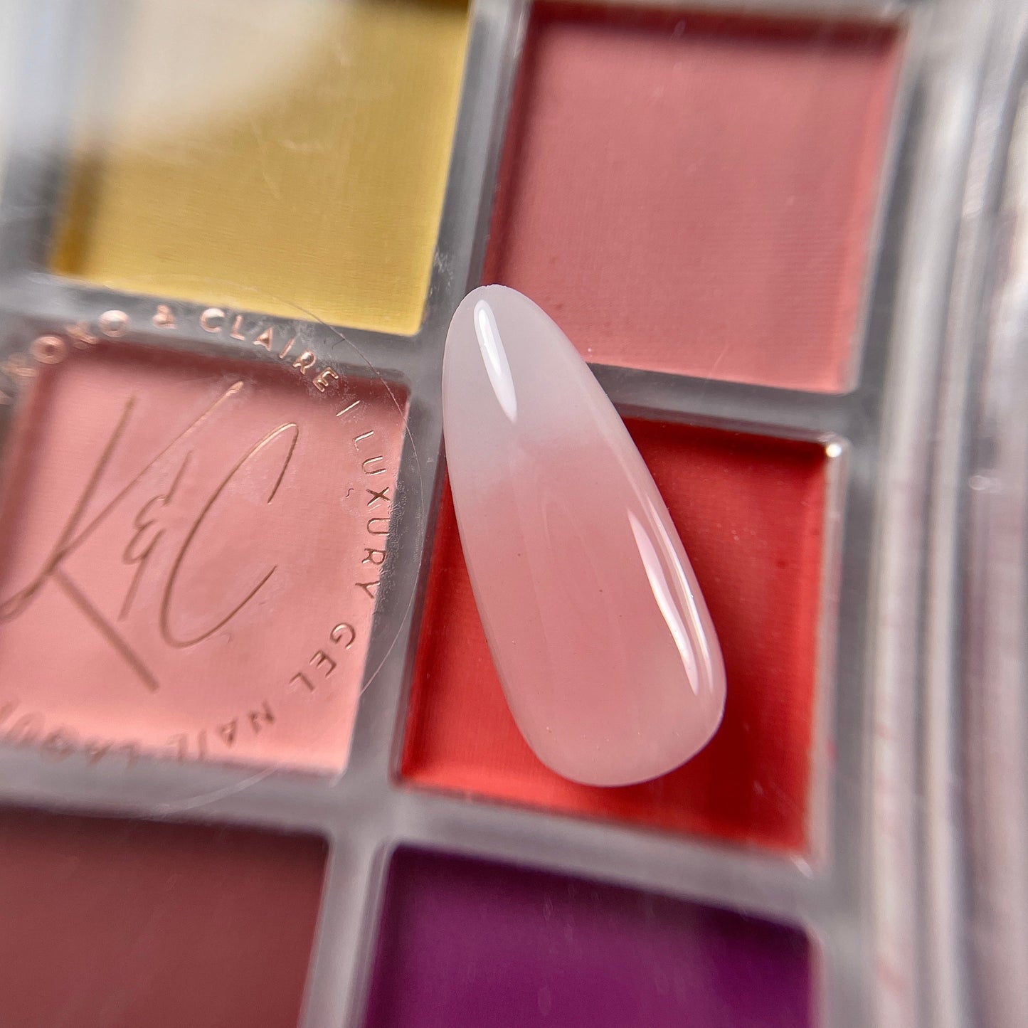 
                  
                    Magic Powder  - The Essentials Kit
                  
                