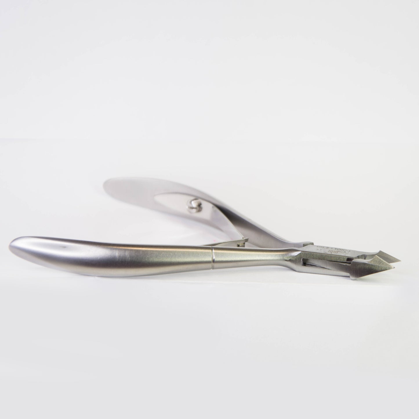 
                  
                    MBI-103D 1/2 Jaw Cuticle Nipper | Double Spring
                  
                